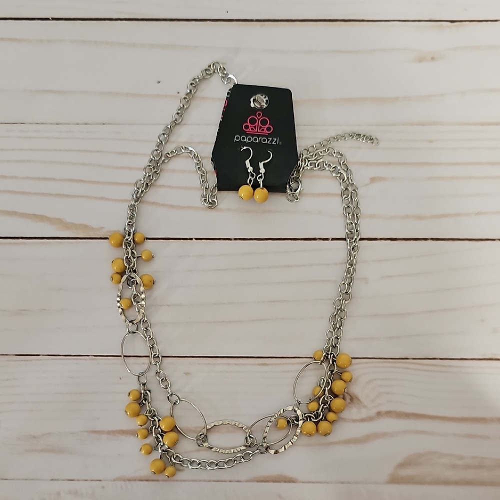 Paparazzi Dazzling Silver and Yellow Necklace Set
